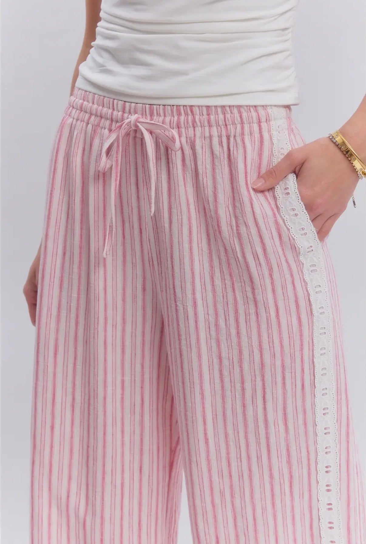 Casual Pants with Delicate Trim - Antique Red