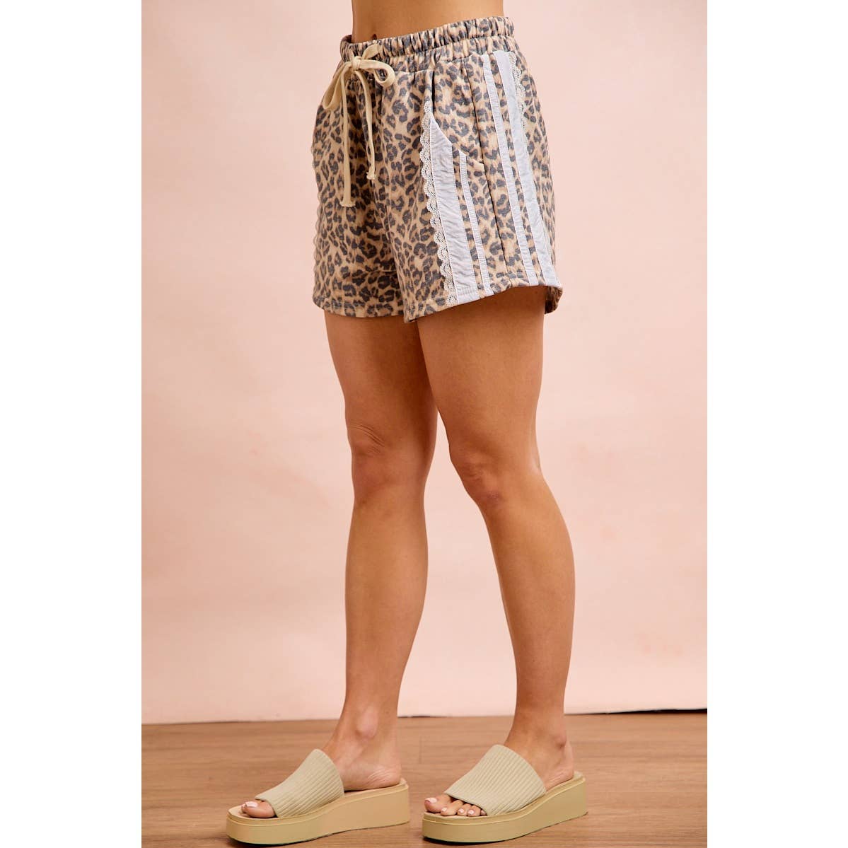 LEOPARD TERRY SIDE DRAWSTRING SHORTS WITH SIDE POCKET