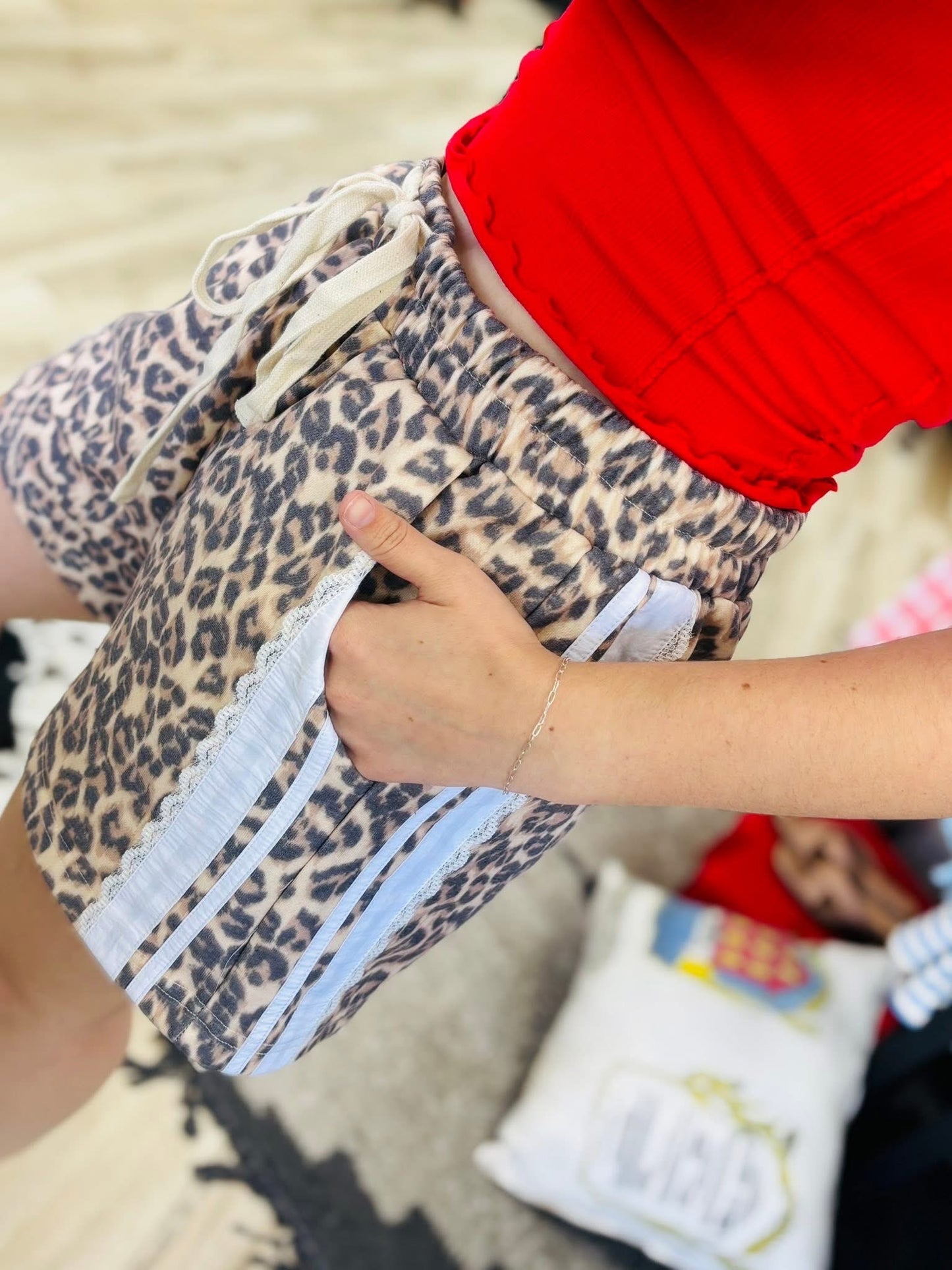 LEOPARD TERRY SIDE DRAWSTRING SHORTS WITH SIDE POCKET